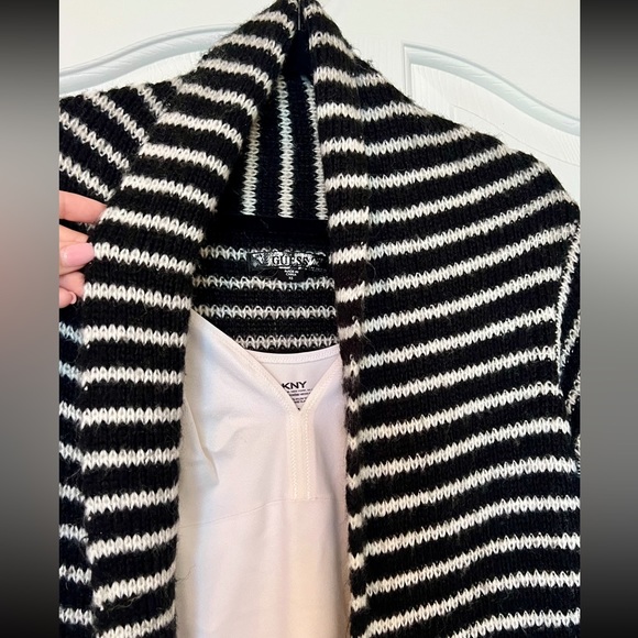 Guess brand Black and White Open Knit Cardigan Sweater with pockets. Size XS - Picture 2 of 15